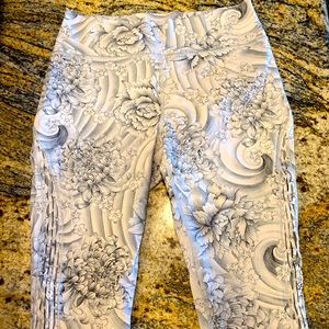 Crop Lululemon Workout pants